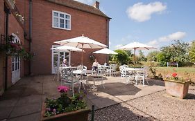 Corse Lawn House Hotel